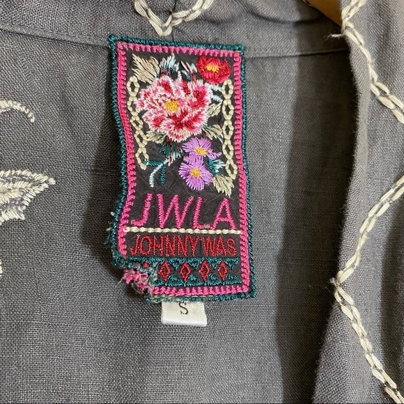 Johnny Was Dark Gray White Embroidered Linen Vest - Picture 5 of 8